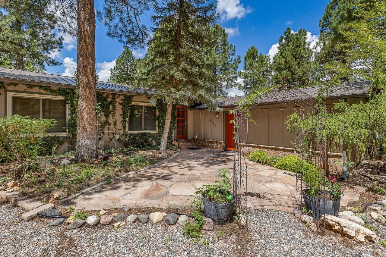 Captivating Continental Country Club Retreat With 4 Bdr And Spacious Deck! 弗拉格斯塔夫 外观 照片