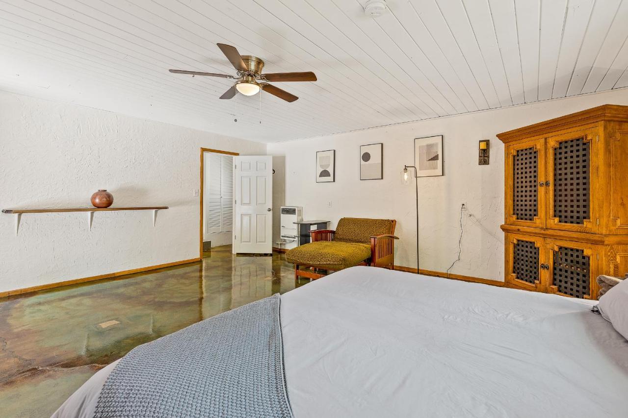 Captivating Continental Country Club Retreat With 4 Bdr And Spacious Deck! 弗拉格斯塔夫 外观 照片